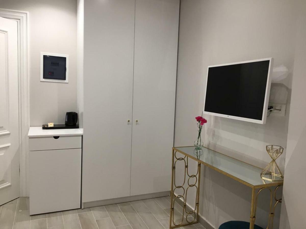 Onira luxury rooms Saranda Extérieur photo